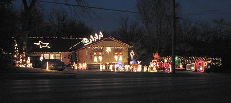 Steve Pearson Christmas Display - Merriam, Kansas
